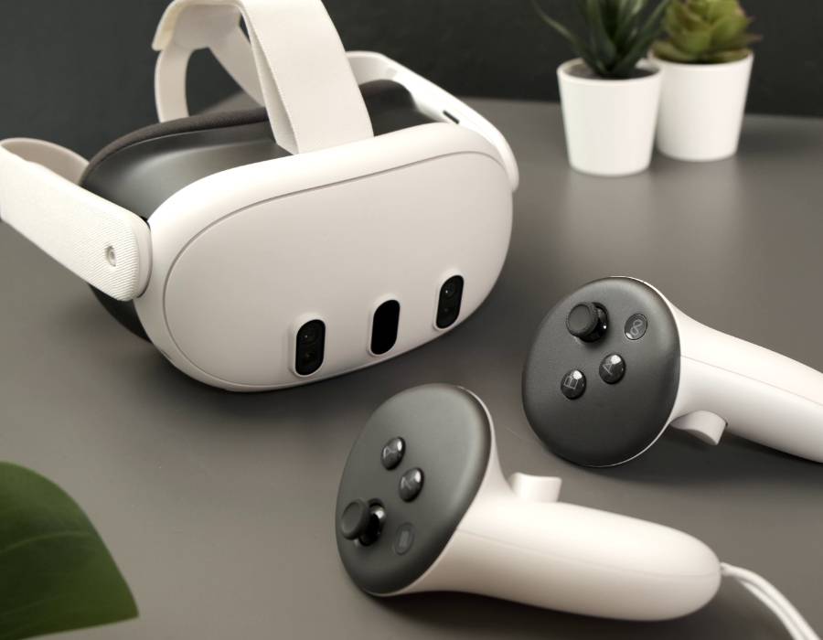 عینک یا هدست واقعیت مجازی (VR) چیست | بررسی تاریخچه و بهترین مدل ها